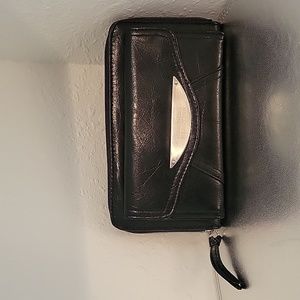 Like New Kenneth Cole Reaction Black and Silver Faux Leather Wallet